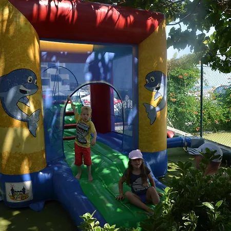 Хотел Sineva 4*