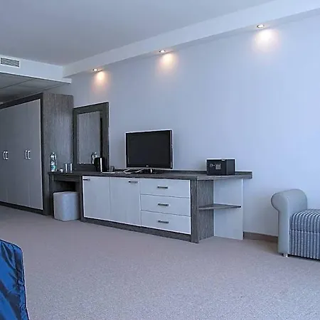 Sineva 4* سفيتي فلاس